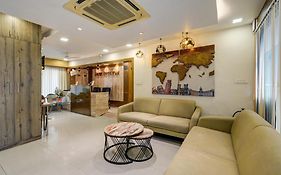 Hotel Royal Ican Sindhubhavan Road