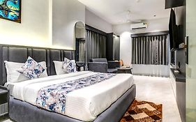 Hotel Royal Ican Sindhubhavan Road